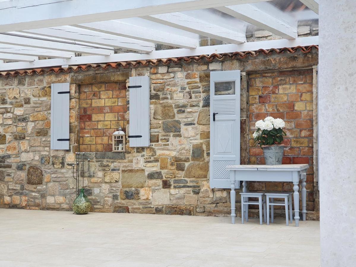 Stancija Ruseti Acomodação com café da manhã Oprtalj Exterior foto