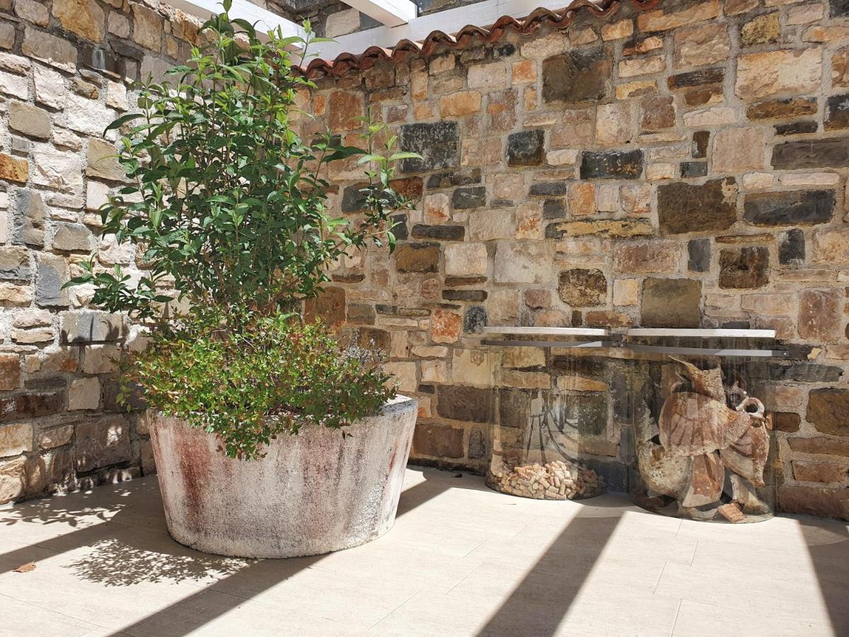 Stancija Ruseti Acomodação com café da manhã Oprtalj Exterior foto